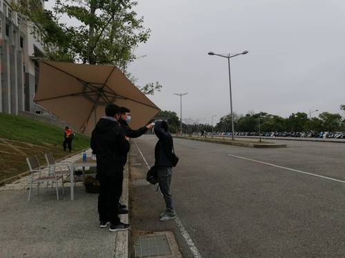 八甲校門口左側材料系前圖片